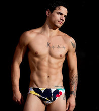 Load image into Gallery viewer, Levi Karter